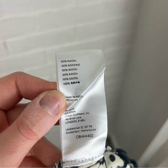 Urban Outfitters Daisy Floral Print Wrap Skirt Size M - Picture 4 of 8